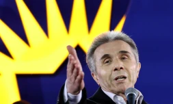 Bidzina Ivanishvili (d), fondateur du parti au pouvoir du RĂȘve gĂ©orgien, Ă l'issue des Ă©lections lĂ©gislatives Ă Tbilissi, le 26 octobre 2026