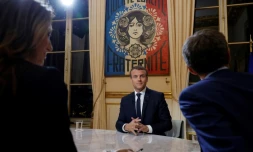 Emmanuel Macron s'apprêtant à répondre aux questions de journalistes depuis l'Elysée, le 15 octobre 2017