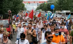 Manifestation non-autorisée en soutien au gouverneur arrêté Sergueï Fourgal, à Khabarovsk, le 25 juillet 2020