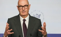 Le ministre de l'Economie et des Finances, Roland Lescure, lors d'une conférence de presse, le 1er octobre 2026 à Paris