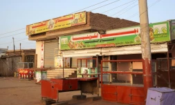 Boutiques fermées à Omdourman, près de Khartoum, le 16 avril 2023