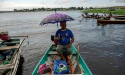 Un taxi nautique à Tefen ville en pleine jungle amazonienne, le 26 juin 2018