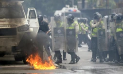 Heurts entre les forces de l'ordre et des manifestants anti-Maduro, le 7 juin 2017 à Caracas