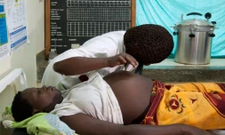 Les nourrissons des pays pauvres, notamment en Afrique, font encore face à des risques "alarmants" de mort prématurée en comparaison de ceux nés des pays riches, dénonce l'Unicef