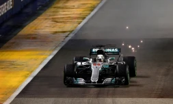 Le Britannique Lewis Hamilton au volant de sa Mercedes lors du GP de Singapour de F1, le 17 septembre 2017