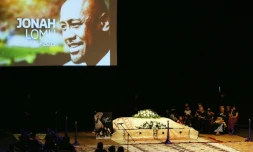 Le cercueil de Jonah Lomu lors d'un hommage traditionnel à Auckland, le 28 novembre 2015