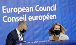 La PremiÚre ministre d'Estonie se prépare monter en voiture à l'issue d'un sommet de l'UE avec des pays de l'Est le 15 décembre à Bruxelles