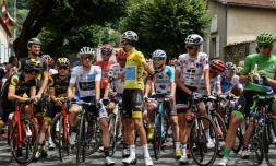Le peloton avant le départ de la 13e étape du Tour de France, le 14 juillet 2017 à Saint-Girons