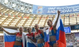 Des athlètes russes sacrées en relais du 4x400 m des Mondiaux de Moscou, le 17 août 2013