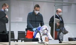 L'ex-secrétaire de camp nazi Irmgard Furchner, 96 ans, à l'ouverture de son procès à Itzehoe, le 19 octobre 2021 en Allemagne