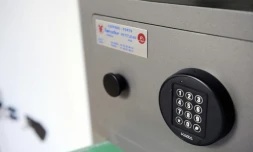 Deux coffres-forts contenant des montres de luxe de la société Richard Mille ont été dérobés à Paris