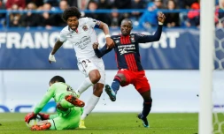 Les Niçois Walter Benitez et Dante, tenus en échec à Caen