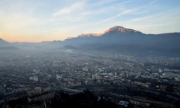 Pic de pollution sans une goutte de pluie à Grenoble, le 13 décembre 2016