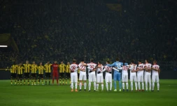 Minute de silence avant le match entre Dortmund et Augsburg le 20 décembre 2016, en mémoire des victimes de l'attentat de Berlin