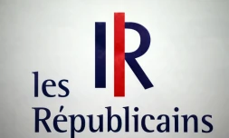 Le logo Les Républicains est présenté le 30 mai 2015 à Paris