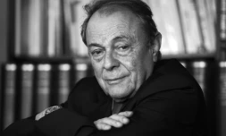 L'ancien Premier ministre Michel Rocard dans son bureau à Paris, le 22 décembre 2010 