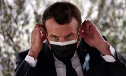 Emmanuel Macron le 2 avril 2021 dans un centre spécialisé sur l'autisme à Saint-Egrève