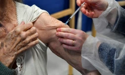 Vaccination dans un centre pour personnes ùgées, à Quimper, le 20 janvier 2021