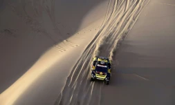 Le Français Sebastien Loeb, au volant d'une Peugeot, remporte la 2e étape du rally Dakar-2019, le 8 janvier, entre Pisco et San Juan de Marcona, au Pérou