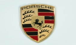 Rappel d'environ 30.000 véhicules de marque Porsche après la découverte d'un système permettant de minimiser le niveau de leurs émissions polluantes