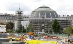 Le chantier de transformation, le 4 septembre 2017 à Paris, de l'ancienne halle au blé, puis bourse de commerce, en centre d'art contemporain voulu par François Pinault