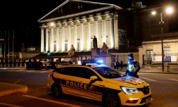 Contrôles de la police à Paris dans la nuit du 20 au 21 mars 2021, quelques heures après l'entrée en vigueur de nouvelles restrictions dans 16 départements, dont la région parisienne