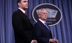 Brett McGurk, émissaire des Etats-Unis pour la coalition internationale antijihadistes, et le ministre de la Défense Jim Mattis, le 19 mai 2018 à Washington