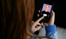 Un "ami virtuel" créé avec une application utilisant l'intelligence artificielle sur un écran de smartphone, le 30 avril 2020 à Arlington