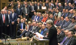 La Première ministre britannique Theresa May devant les députés à Londres, le 19 avril 2017