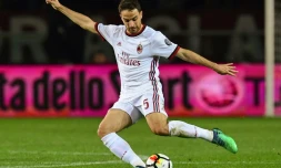 Le milieu de terrain de l'AC Milan, Giacomo Bonaventura, au cours d'un match de Serie A face à Turin au stade Olympique de Turin, le 18 avril 2018