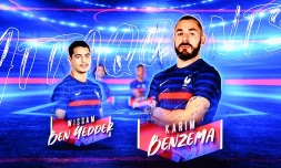 Le portrait de Karim Benzema (au premier plan) se dévoile lors de l'annonce des joueurs retenus pour l'Euro sur le plateau de TF1 à Boulogne Billancourt, le 18 mai 2021