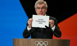 Le président du Comité international olympique (CIO) Thomas Bach annonce l'élection des Alpes françaises pour organiser les Jeux olympiques d'hiver 2030 le 24 juillet 2024
