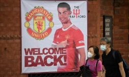 Une bannière à l'effigie de Cristiano Ronaldo pour son retour à Manchester United, le 10 septembre 2021 à Old Trafford