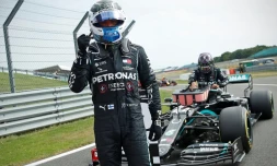 Le Finlandais Valtteri Bottas (Mercedes) en pole position à Silverstone (Royaume-Uni) pour le GP des 70 ans après avoir réalisé le meilleur temps des qualifications, le 8 août 2020