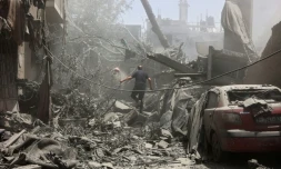 Après un bombardement israélien sur la ville de Gaza, le 31 mai 2025
