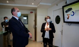 Le nouveau Premier ministre Jean Castex en visite sur le site de recherche et de production de semi-conducteurs du groupe X-FAB France, le 4 juillet 2020 Ă Coudray-Montceaux (Essonne)