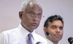 Le candidat de l'opposition à la présidentielle Mohame Solih s'adresse aux médias, le 23 septembre 2018 à Malé, aux Maldives