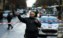 La circulation interrompue sur le boulevard Barbès le 7 janvier 2016 à Paris