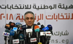 Le porte-parole de l'Autorité nationale des élections en Egypte, Mahmoud el-Chérif, s'adresse aux journalistes le 28 mars 2018 au Caire, au troisiÚme jour de l'élection présidentielle