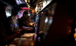 À bord de l'avion de patrouille de la marine française Atlantique 2 en mission au-dessus de la mer Baltique, le 16 juin 2022