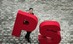 Olivier Faure, actuel premier secrétaire du parti socialiste, dans la cour du siège du parti, à Paris le 5 avril 2018