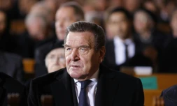 L'ex-chancelier allemand  Gerhard Schröder assiste aux obsèques de l'ex Président Richard von Weizsaecker à Berlin le 11 février 2015