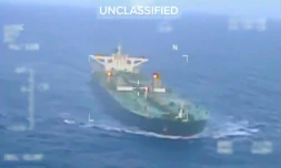 Image d'un pétrolier saisi par les Etats-Unis la ministre américaine de la Sécurité intérieure, Kristi Noem le 20 décembre 2025