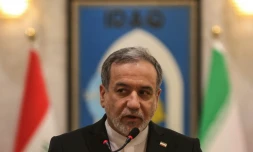 Le ministre iranien des Affaires étrangÚres Abbas Araghchi s'exprime lors d'une conférence de presse conjointe avec son homologue irakien le 28 juin 2026 à Bagdad