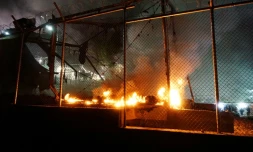 Incendie dans le camp de migrants de Moria, sur l'Ăźle grecque de Lesbos, le 2 juin 2016