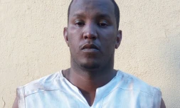 Une image obtenue par l'AFP le 21 avril 2016 de Fawaz Ould Ahmeida, auteur présumé et "planificateur" de plusieurs attentats au Mali, arrêté à Bamako