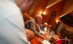 Mardi 9 novembre 2004 
Le conseil régional veut structurer la filière du Bourbon pointu, un café de haut de gamme