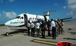 Juillet 2006 -

Le BeechCraft 1900D de Catovair. La compagnie assurera la desserte Rodrigues - Réunion avec un nouveau jet de 76 places