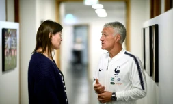 Les sélectionneurs des équipes de France féminine et masculine, Corinne Diacre et Didier Deschamps, à Clairefontaine, le 18 mars 2019