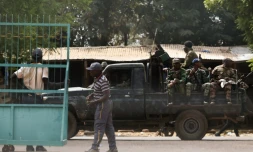 Des soldats mutins dans une rue de Bouaké, le 13 janvier 2017